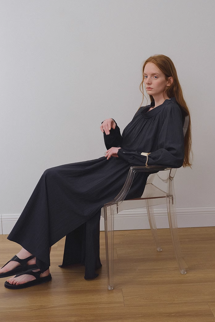 Vintage-Inspired Puff Sleeve Midi Dress