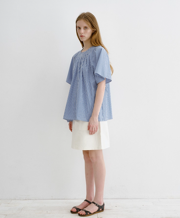 Pleated Neckline Short Sleeve Blouse